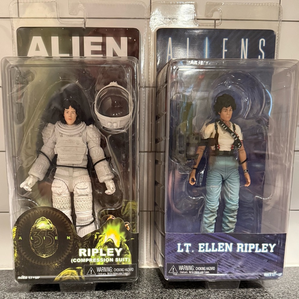 (2) NECA 2015 Alien/Aliens LT Ripley Action Figures, NIB